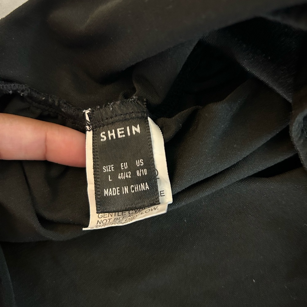 Shein Backless Halter Top - Picture 4 of 4